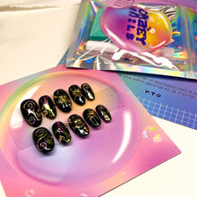 Load image into Gallery viewer, Claddagh Chrome Luxury Press on Nails