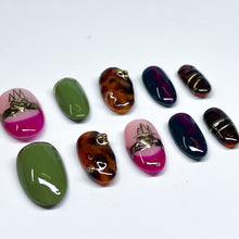 Load image into Gallery viewer, Claddagh Mix & Match - Luxury Press on Nails