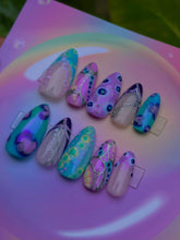 Load image into Gallery viewer, Thermochromatic- 3D Colour Changing Luxury Press On Nail Set - Nail art Collection / chrome silver multicolour iridescent abstract