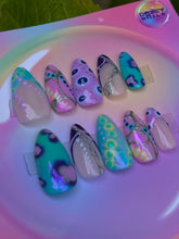 Load image into Gallery viewer, Thermochromatic- 3D Colour Changing Luxury Press On Nail Set - Nail art Collection / chrome silver multicolour iridescent abstract