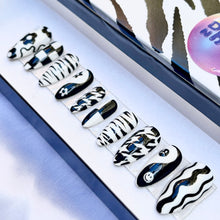 Load image into Gallery viewer, Twiggy - Monochrome Mix N Match - 60s Inspired Luxury Press On Nail Set - Deluxe Collection 009