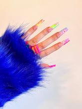 Load image into Gallery viewer, Malibu Barbie - Luxury Press On Nail Set - Super Deluxe Nail art Collection 005