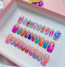 Load image into Gallery viewer, Large Pink Rectangle Dazey Gift Box for Nails (Recommend for 3-4 nail sets)