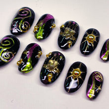 Load image into Gallery viewer, Claddagh Chrome Luxury Press on Nails
