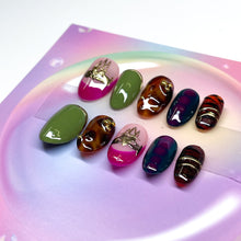 Load image into Gallery viewer, Claddagh Mix &amp; Match - Luxury Press on Nails
