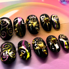 Load image into Gallery viewer, Claddagh Chrome Luxury Press on Nails
