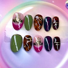 Load image into Gallery viewer, Claddagh Mix &amp; Match - Luxury Press on Nails
