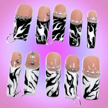 Load image into Gallery viewer, Tribal Pearl - 3D Luxury Press On Nail Set - Super Deluxe Nail art Collection 006
