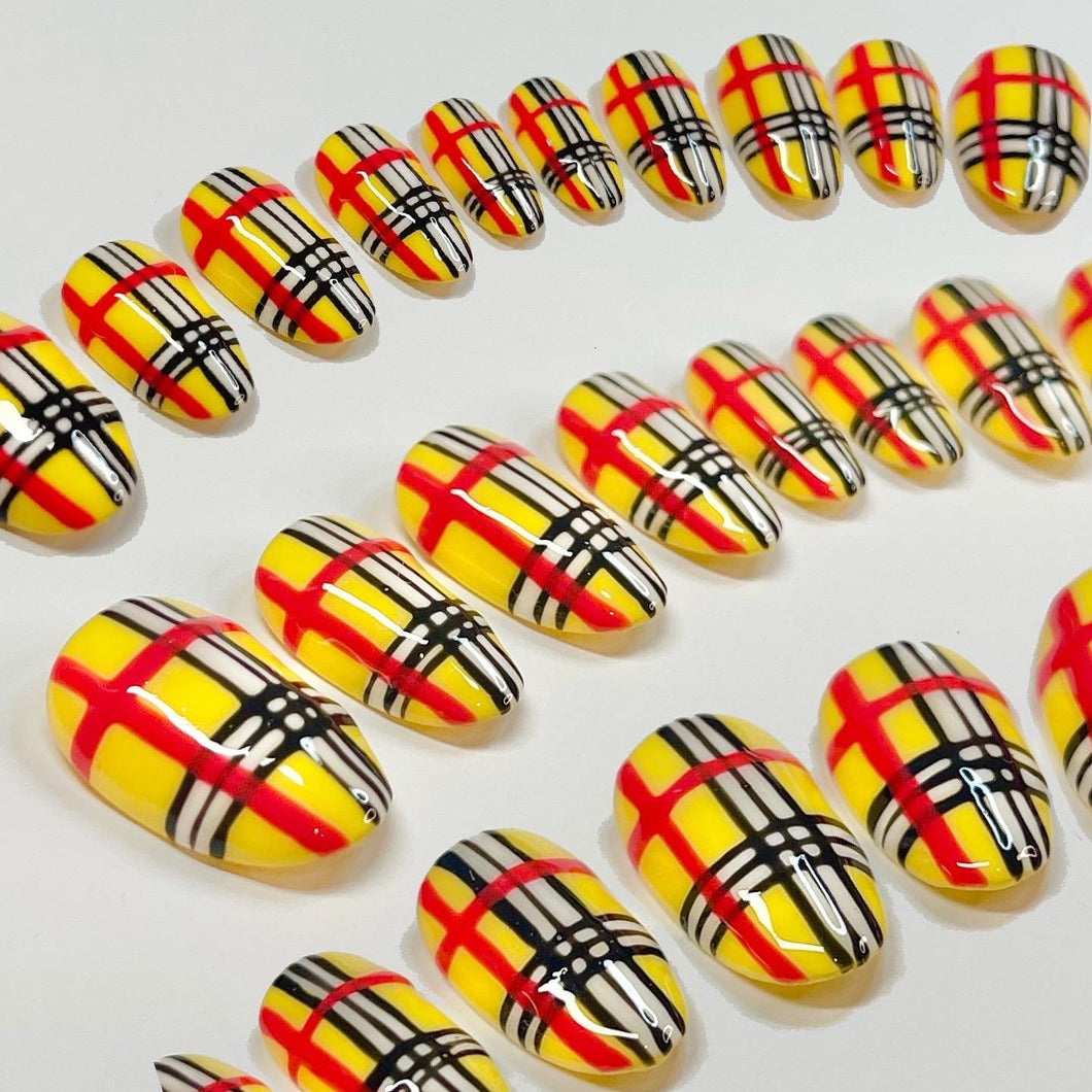 Clueless Tartan Luxury Press-On Nails / Colourpop Collection