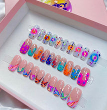 Load image into Gallery viewer, Large Pink Rectangle Dazey Gift Box for Nails (Recommend for 3-4 nail sets)
